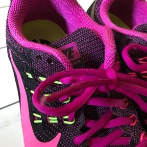 Nike Zoom Structure 18 Women’s Road Shoe Size 6.5